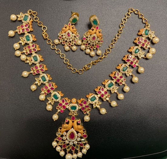 Picture of Beautiful Necklace Set