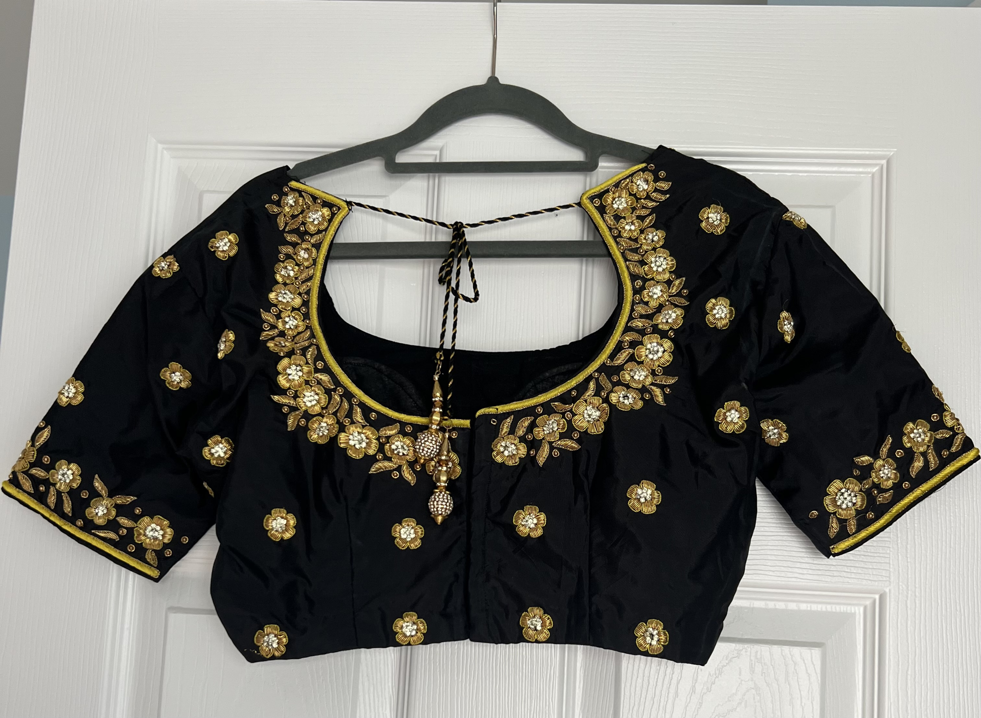 punarviauthentic-preloved-sustainableblack-zardosi-work-blouse