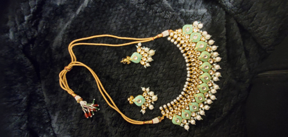 Picture of Pista green kundan necklace