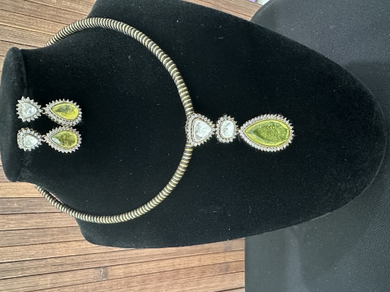 Picture of Black thread hasli