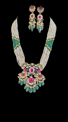 Picture of Pachi Kundan pendant with Dual-based Beads - Sugar Pearls & Onyx Beads