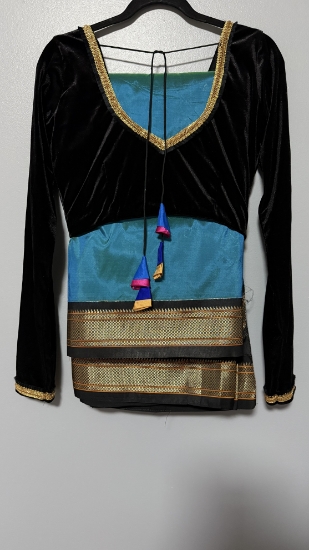 Picture of Emerald peacock green and  Black classic silk paithani saree