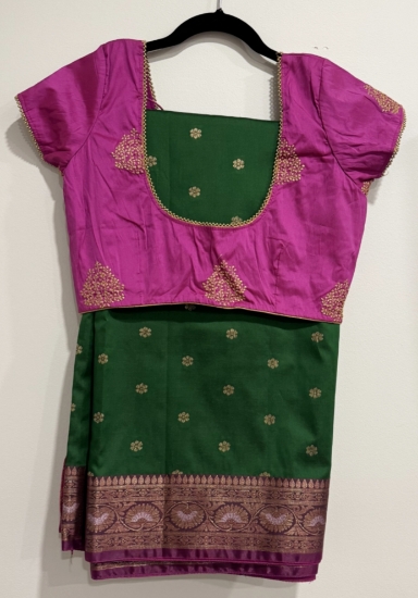 Picture of Never worn green and pink Banarasi saree