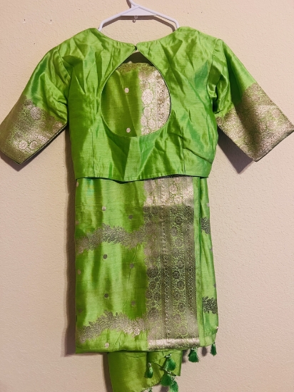 Picture of Pure Chiniya Banarasi Pattu  saree with blouse